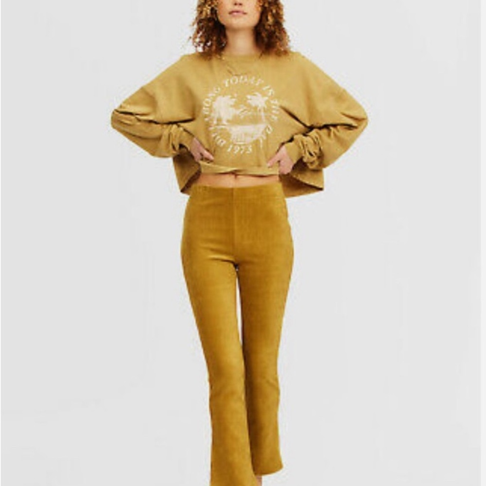 🔥🔥NWT BILLABONG- HIT A CORD CROP PANT 🔥🔥